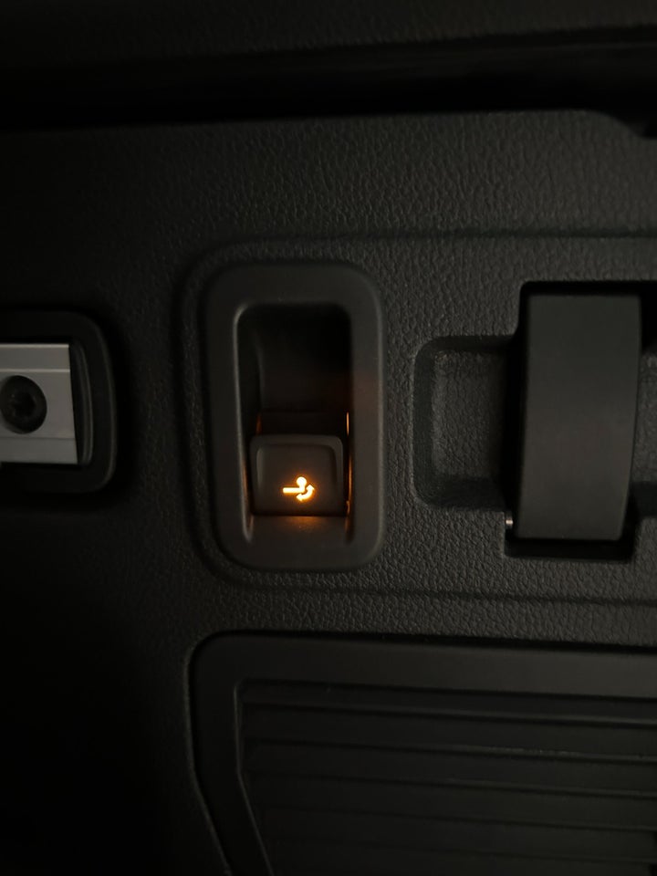 VW Touran 2,0 TDi 190 R-line DSG 5d