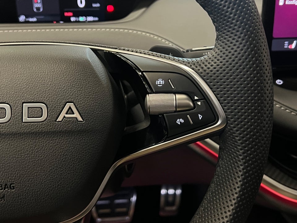 Skoda Enyaq 85x iV Sportline Maxx 5d