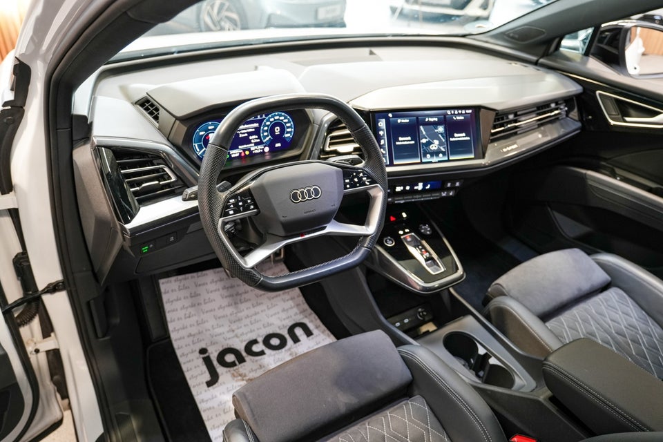Audi Q4 e-tron 45 S-line 5d