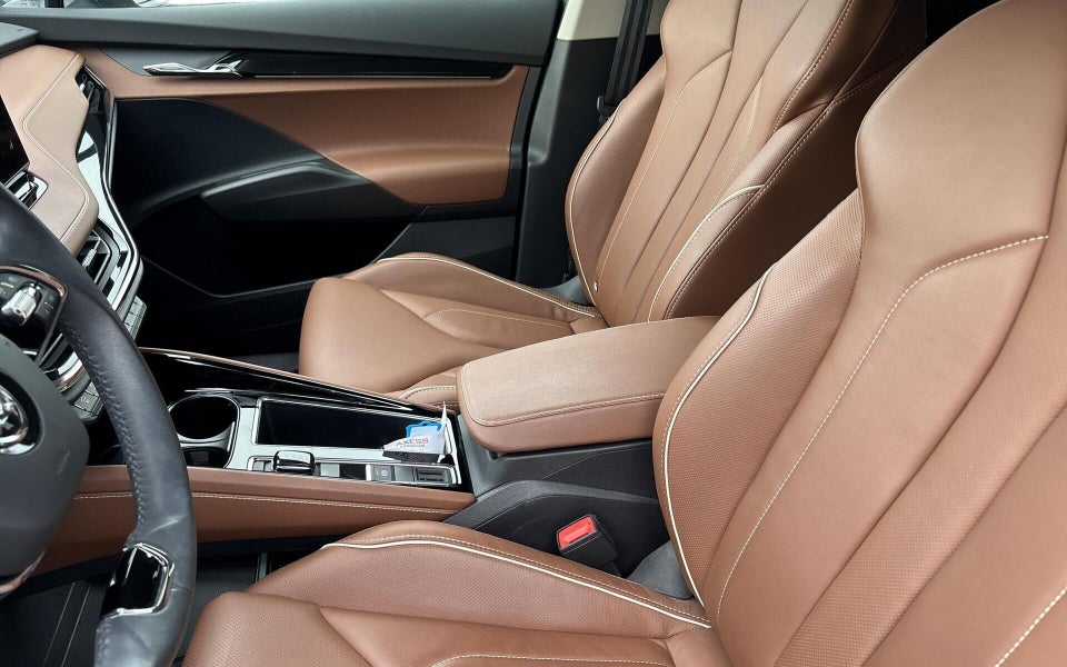 Skoda Enyaq 80 iV Selection Suite 5d