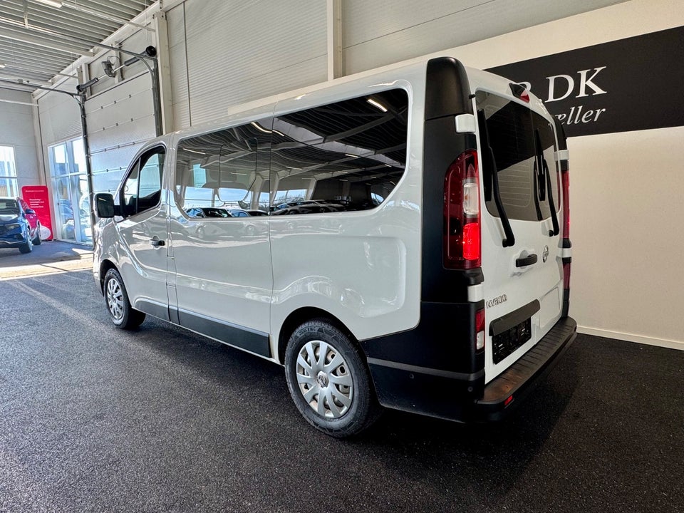 Nissan NV300 2,0 dCi 110 L1H1 Access Combi