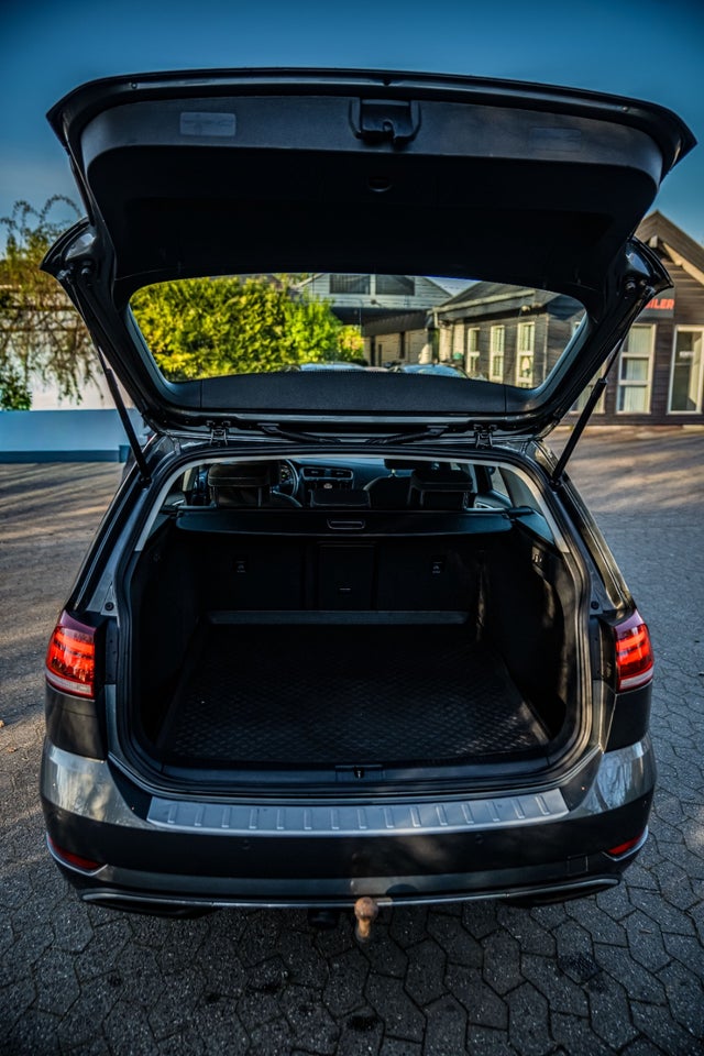 VW Golf VII 1,6 TDi 115 Comfortline DSG 5d