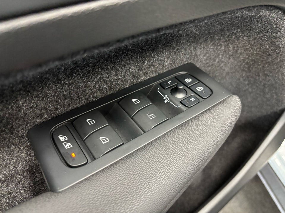 Volvo C40 ReCharge Core 5d