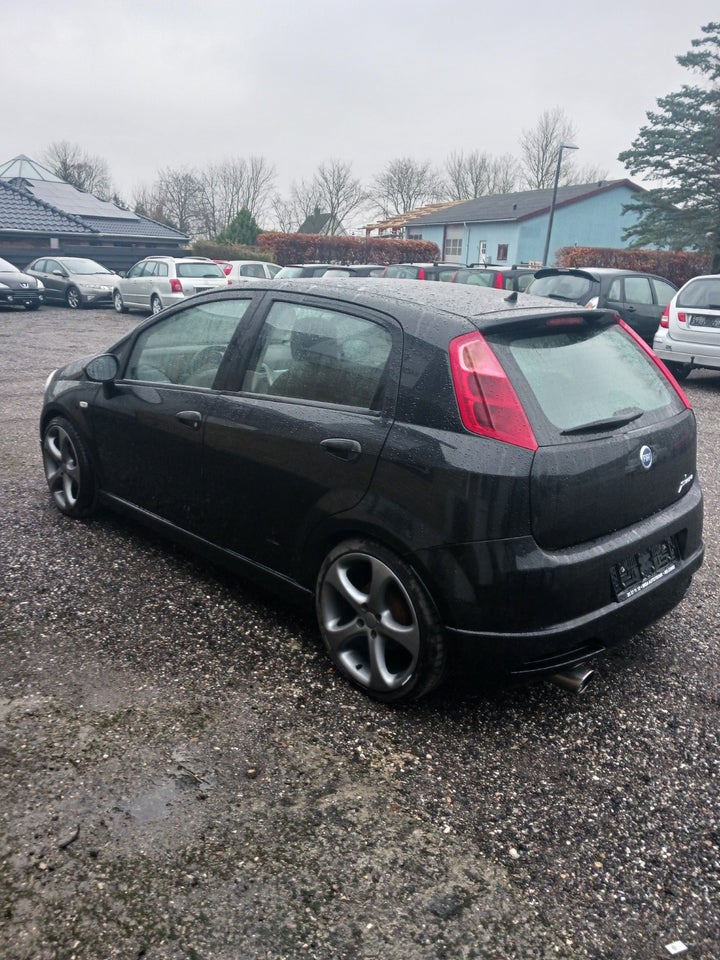 Fiat Grande Punto 1,4 Dynamic 5d