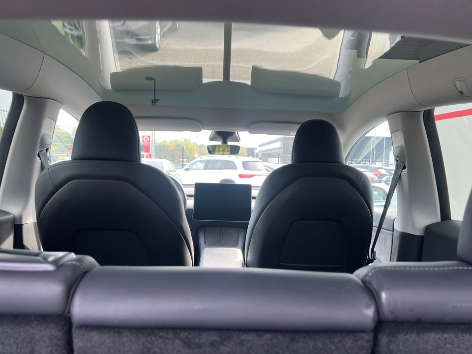 Tesla Model Y RWD 5d