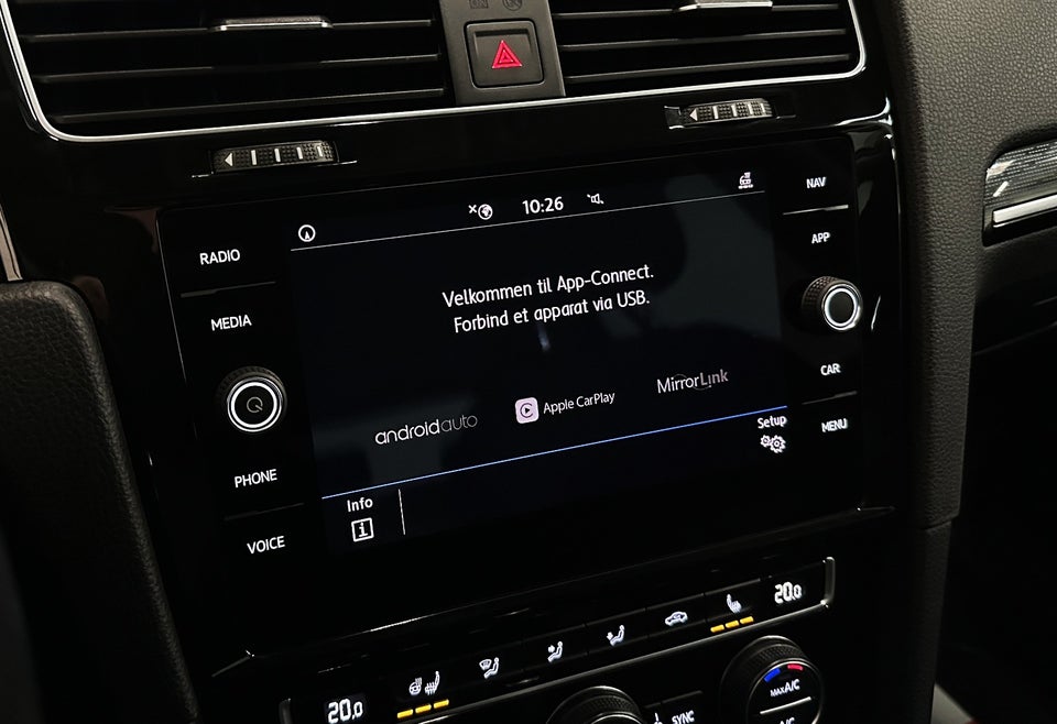 VW Golf VII 1,5 TSi 150 R-line DSG 5d