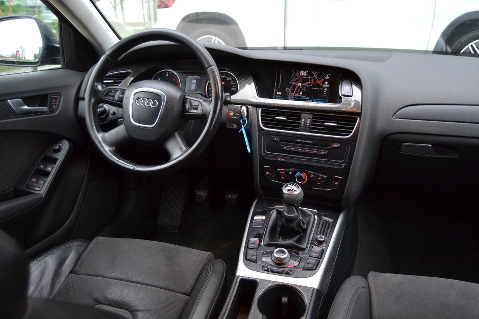 Audi A4 2,0 TDi 143 S-line Avant 5d