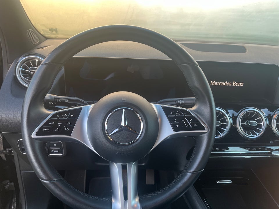 Mercedes EQA250+ Progressive 5d