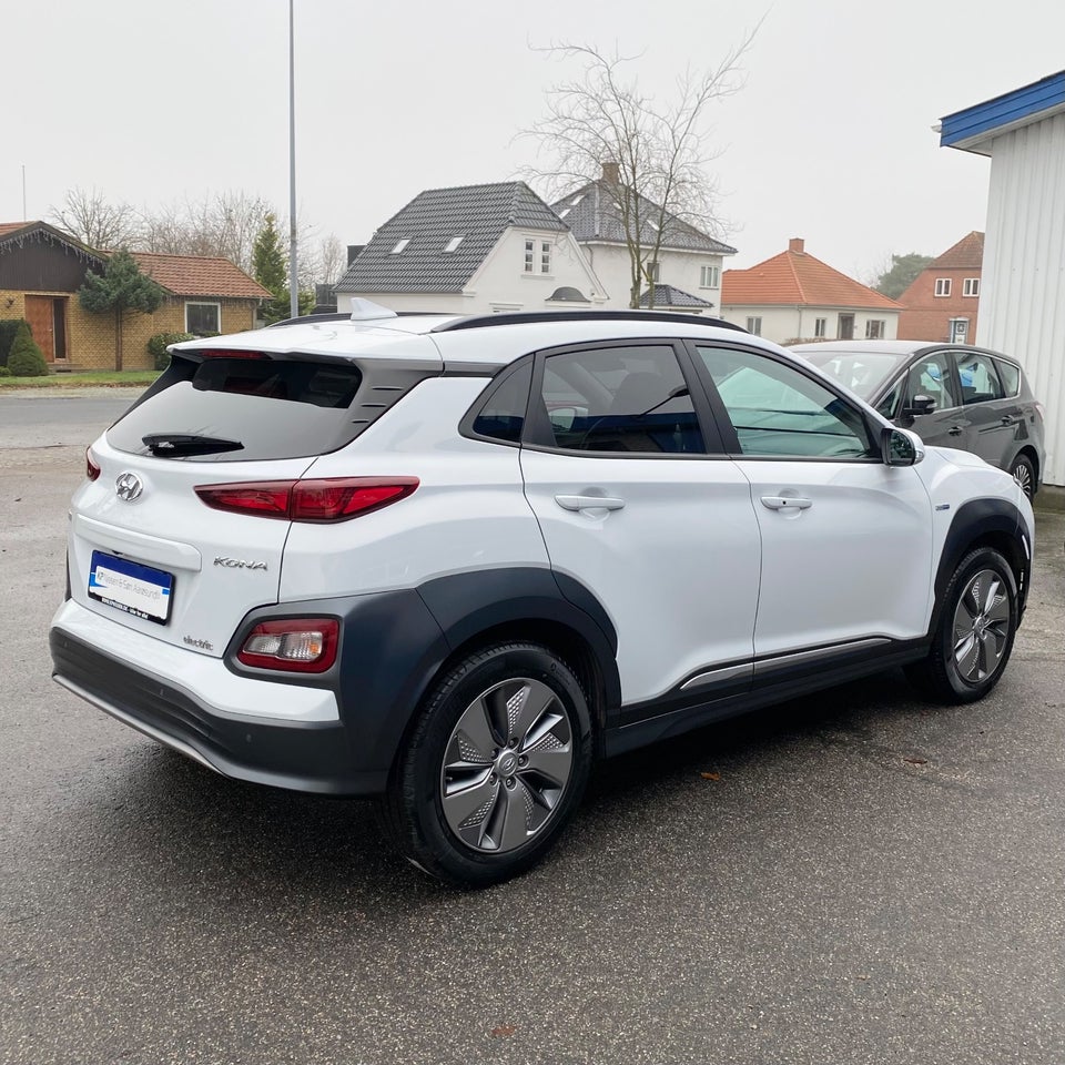 Hyundai Kona 39 EV Advanced 5d