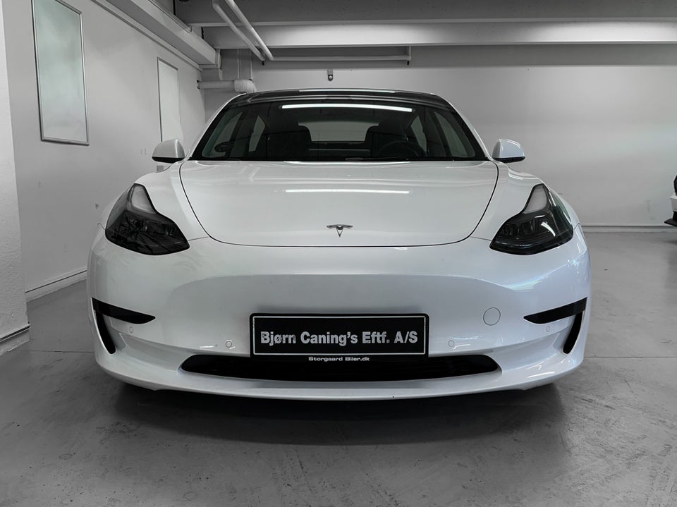 Tesla Model 3 Standard Range+ RWD 4d