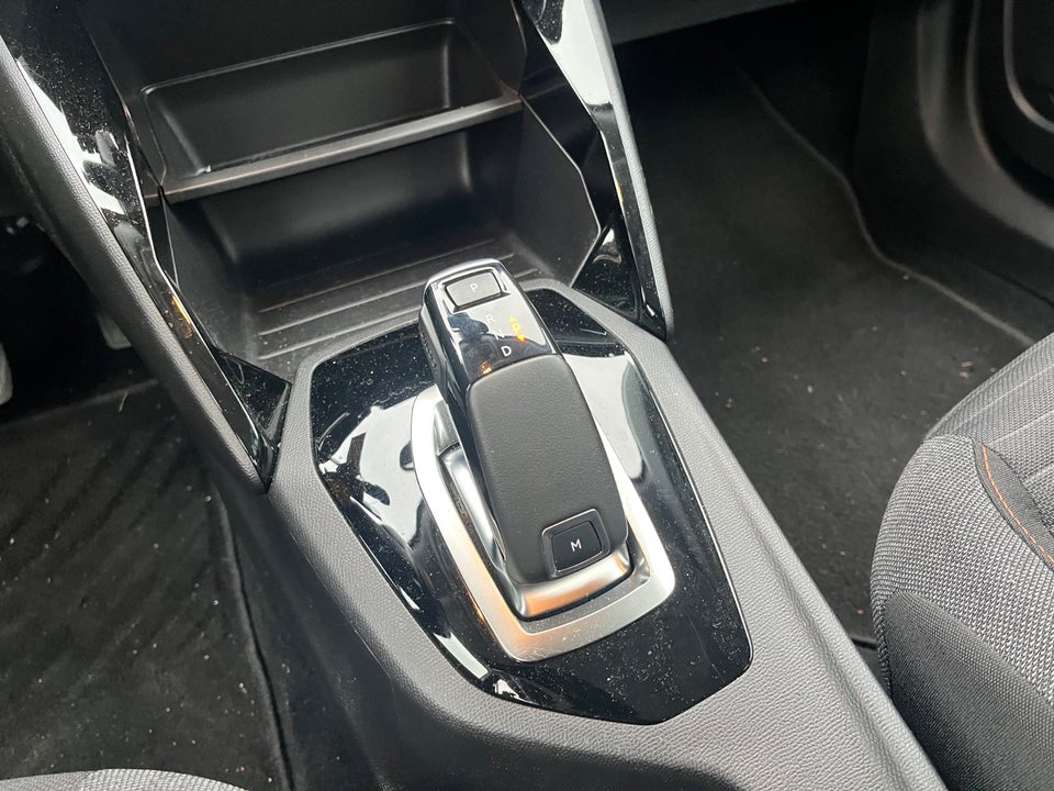 Peugeot 2008 1,2 PureTech 130 Active Pack EAT8 5d