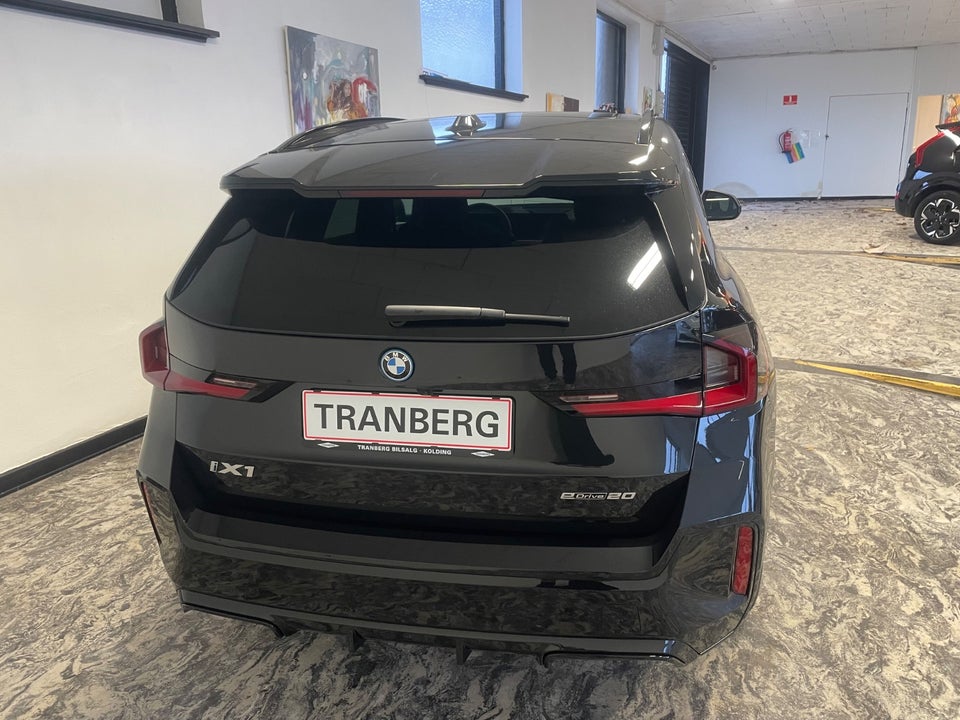 BMW iX1 eDrive20 Fully Charged 5d