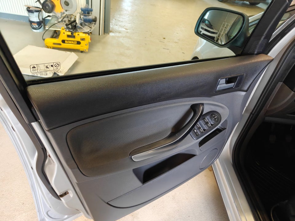 Ford C-MAX 1,6 TDCi 109 Trend 5d