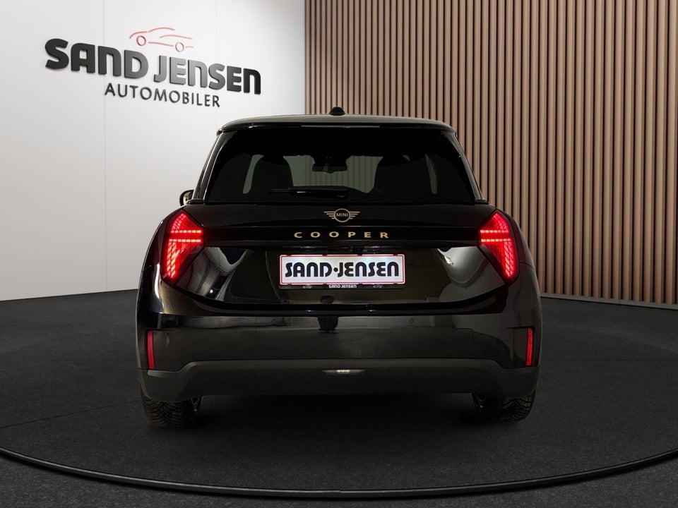 MINI Cooper E Favoured Trim L 3d