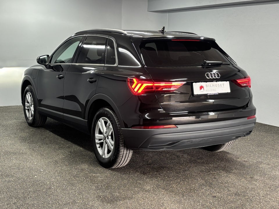 Audi Q3 45 TFSi e Attitude plus S-tr. 5d