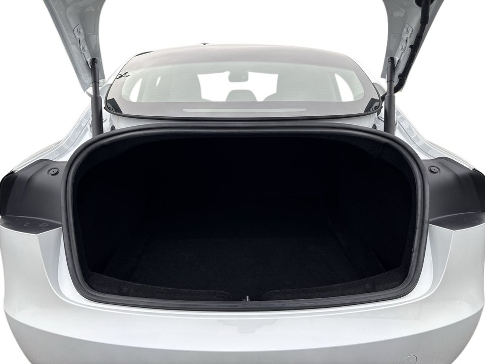 Tesla Model 3 Long Range AWD 4d