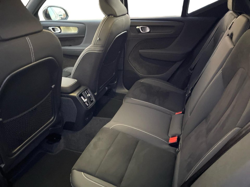 Volvo XC40 ReCharge Twin Plus 5d