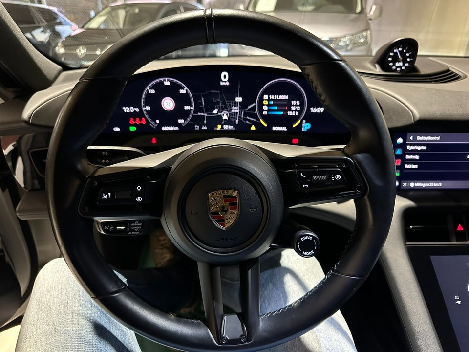 Porsche Taycan Performance+ 4d