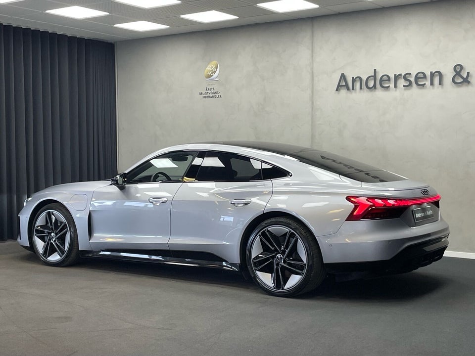 Audi e-tron GT quattro 4d