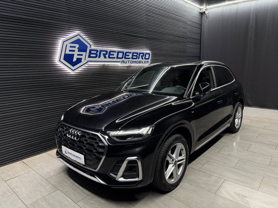 Audi Q5 40 TDi S-line quattro S-tr. 5d