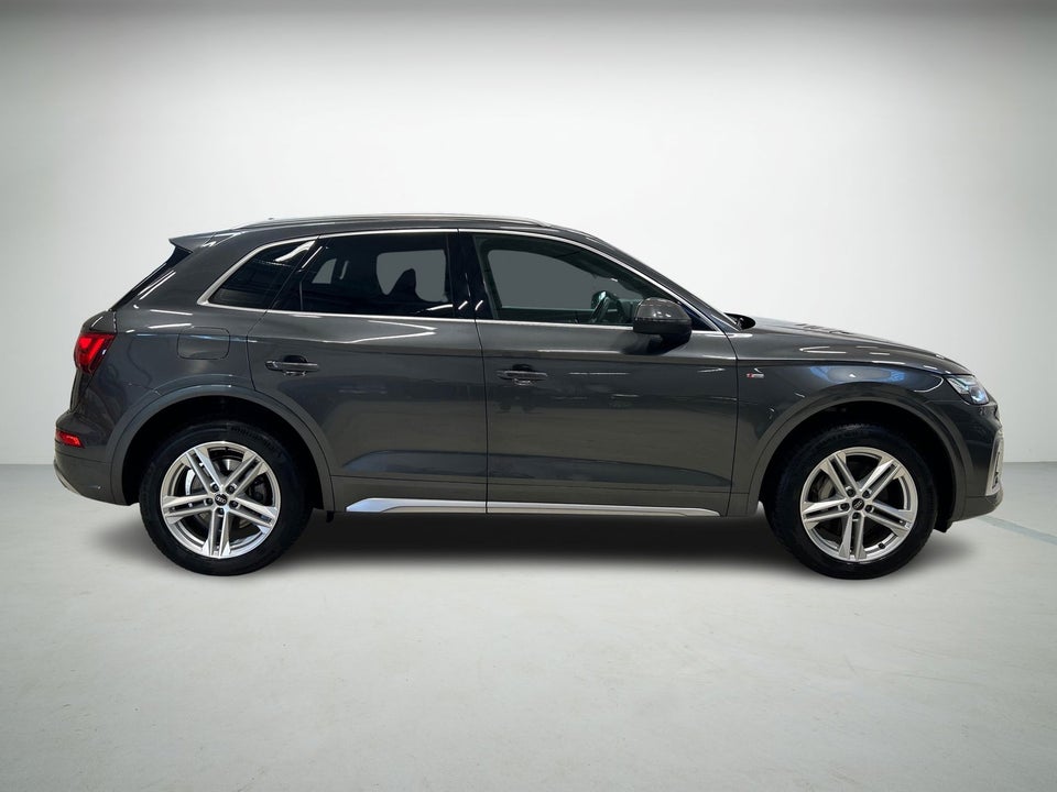 Audi Q5 50 TFSi e S-line quattro S-tr. 5d