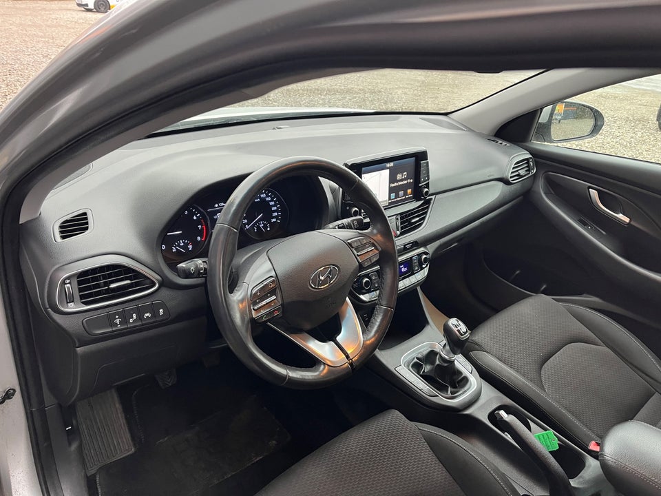 Hyundai i30 1,0 T-GDi Premium 5d
