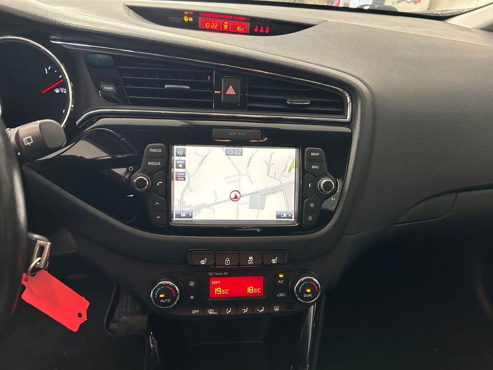 Kia Ceed 1,4 CVVT Attraction SW 5d