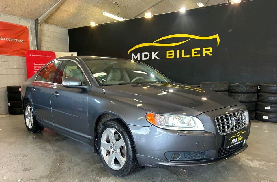 Volvo S80 2,5 T Momentum aut. 4d