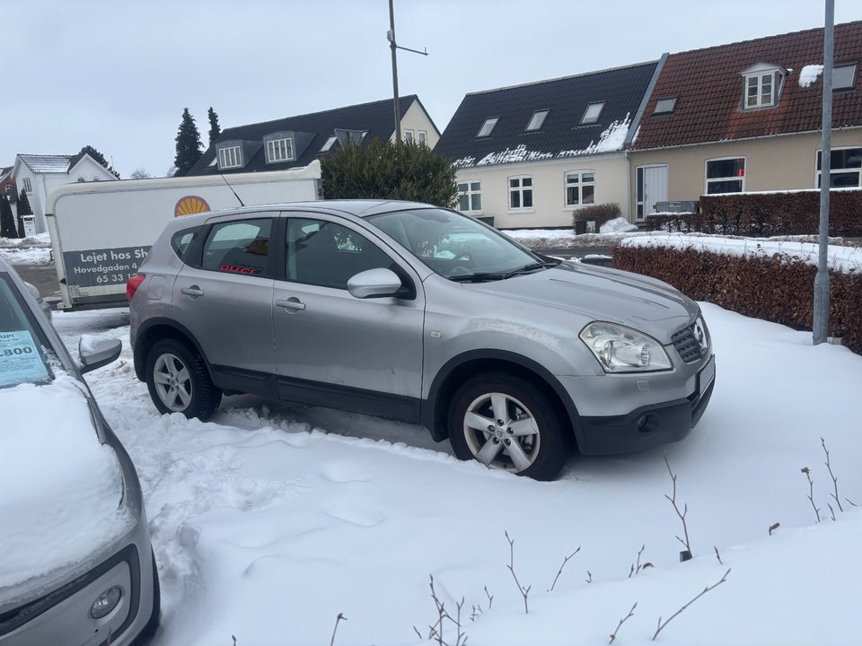 Nissan Qashqai 1,6 Acenta 5d