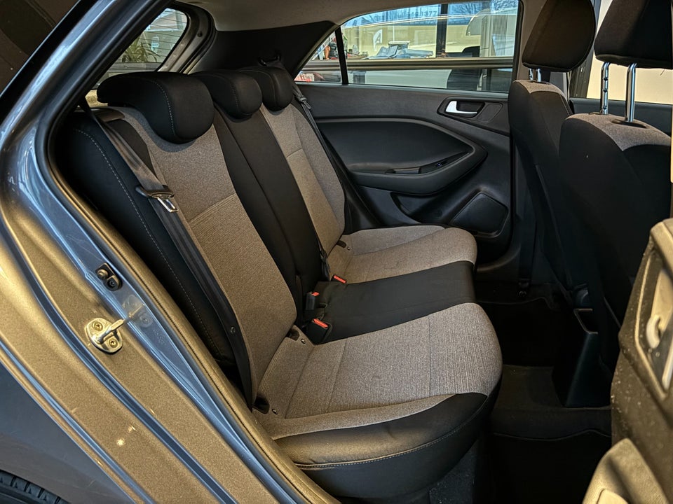 Hyundai i20 1,25 Trend 5d