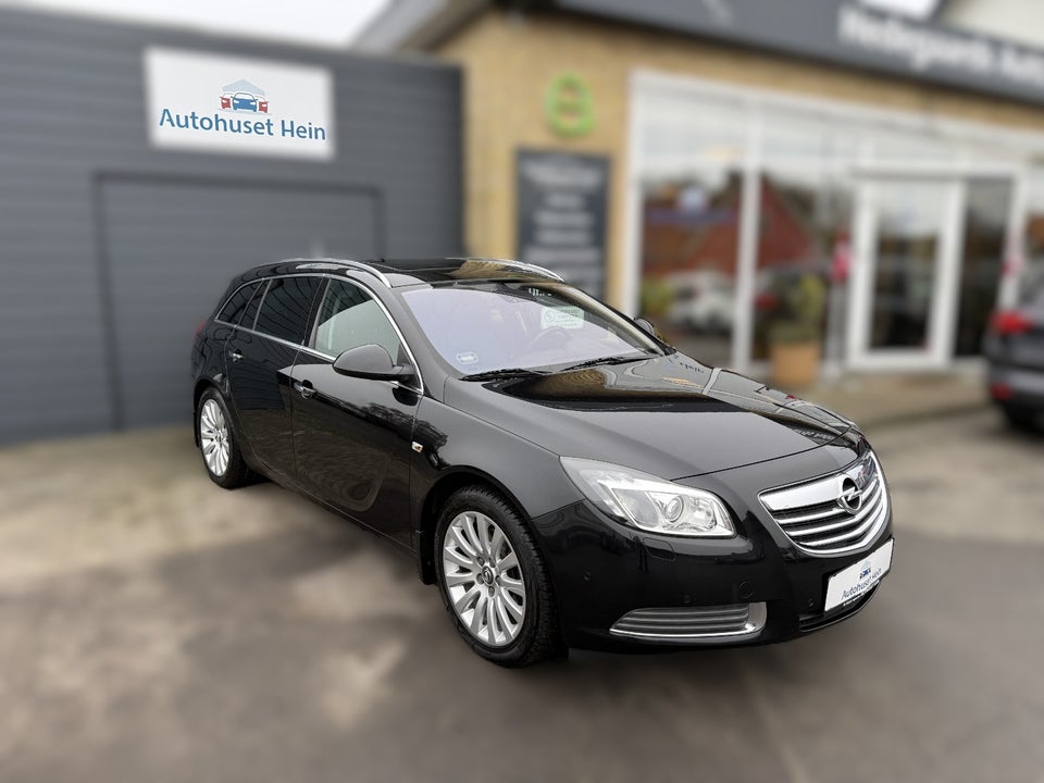 Opel Insignia 2,0 T 220 Cosmo Sports Tourer 5d