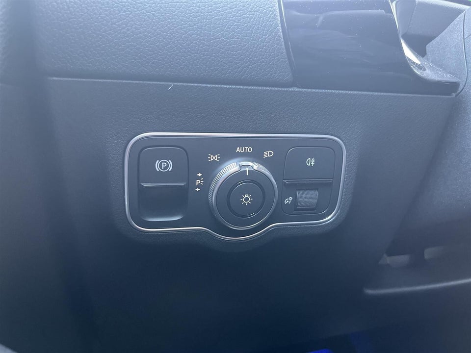 Mercedes EQA300 Progressive 4Matic 5d