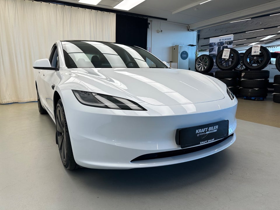 Tesla Model 3 RWD 4d