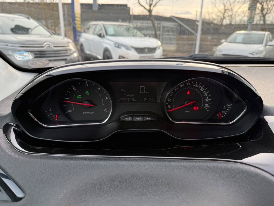 Peugeot 208 1,6 e-HDi 92 Active 5d