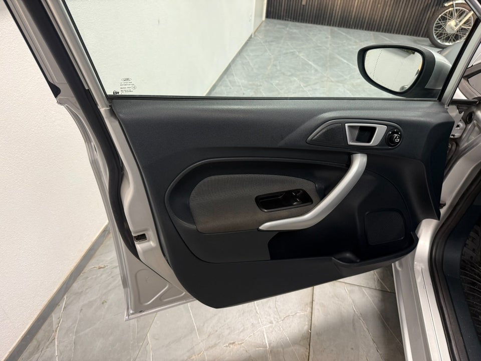 Ford Fiesta 1,6 TDCi 95 ECO 5d