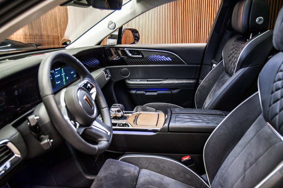 Hongqi E-HS9 99 Premium 5d