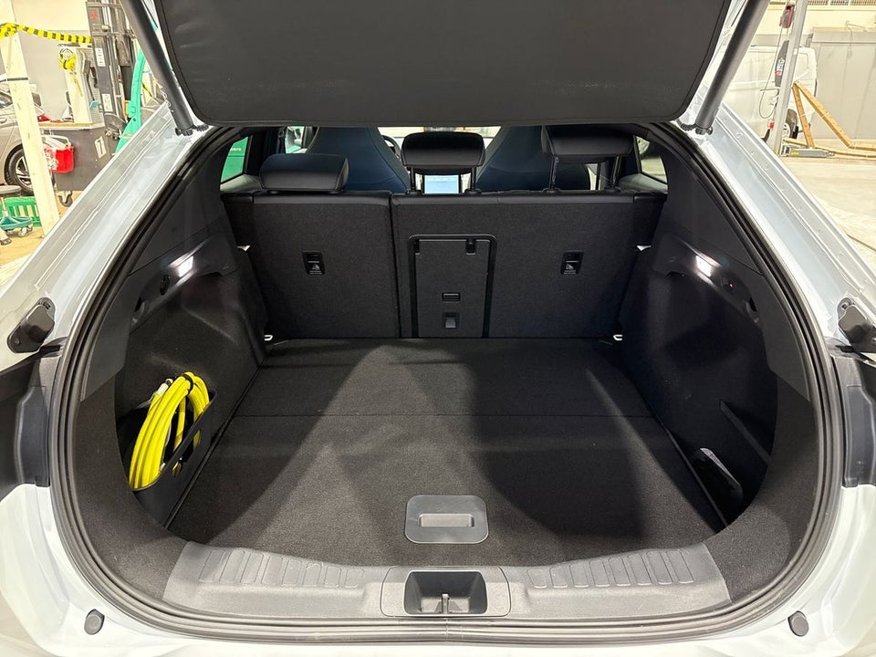 Ford Capri 82 Premium Extended Range 5d