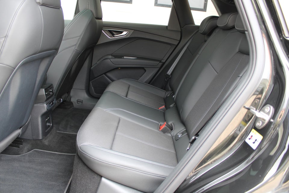 Audi Q4 e-tron 45 S-line 5d