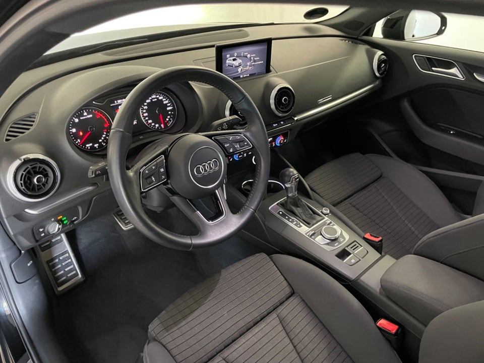 Audi A3 35 TDi Sport Limited Sportback S-tr. 5d