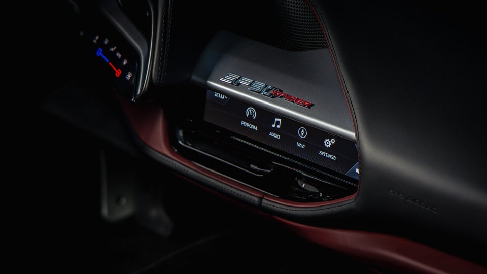 Ferrari SF90 Spider 4,0 DCT 2d