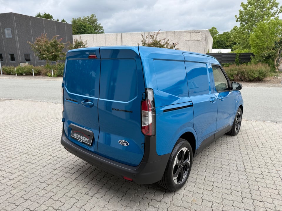 Ford E-Transit Courier 43 Limited