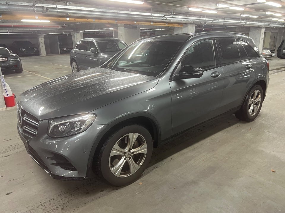 Mercedes GLC300 2,0 AMG Line aut. 4Matic 5d