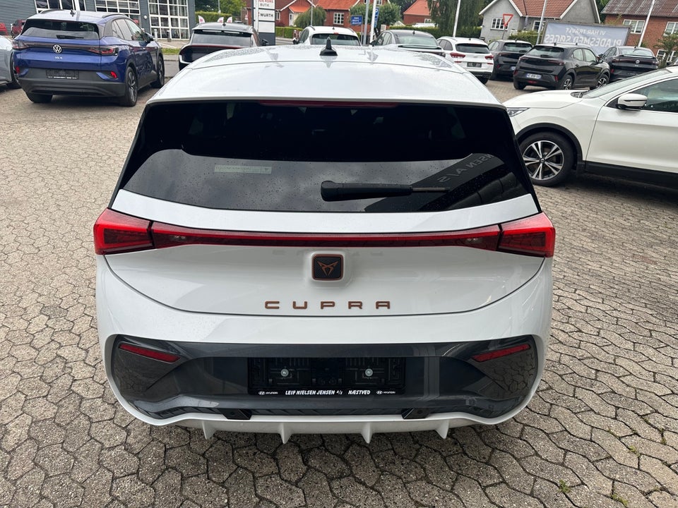 Cupra Born 59 e-Boost 5d