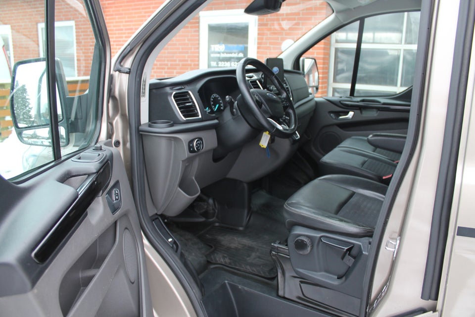 Ford Transit Custom 320L 2,0 TDCi 185 Sport aut.