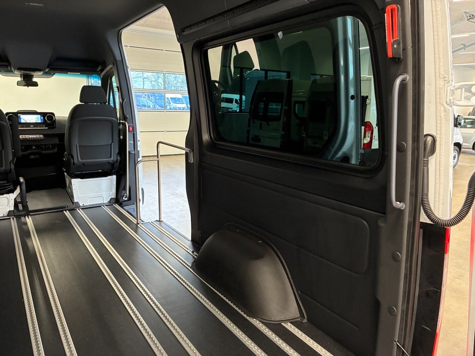 Mercedes Sprinter 317 2,0 CDi A2 Tourer PRO aut. RWD