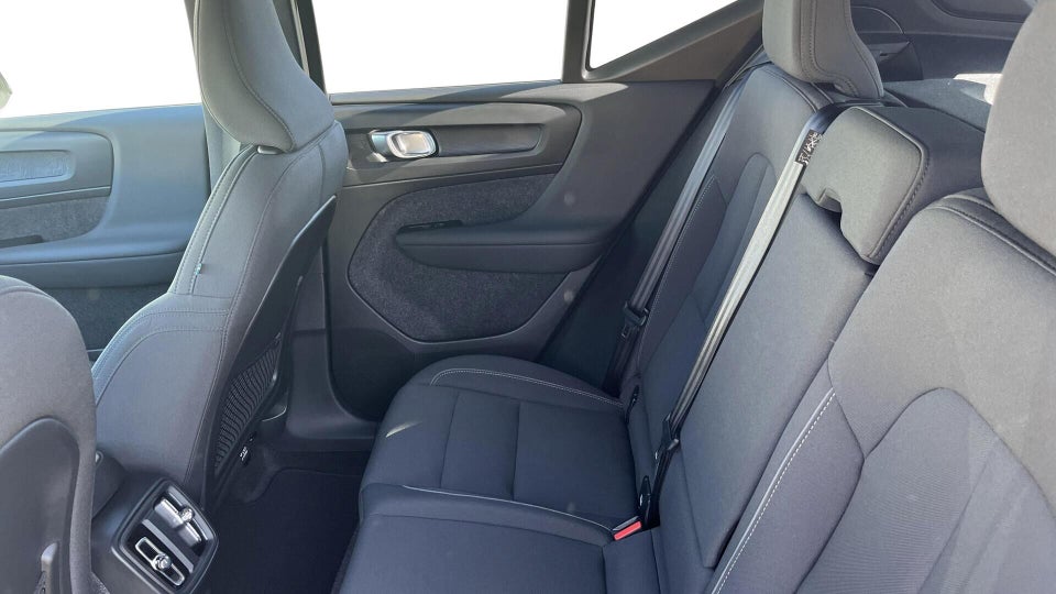 Volvo EX40 Extended Range Plus 5d