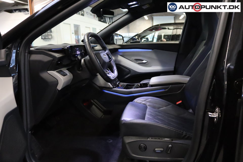 Ford Explorer 82 Premium Extended Range 5d