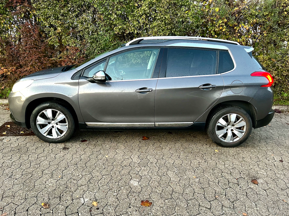 Peugeot 2008 1,2 e-THP 110 Allure 5d