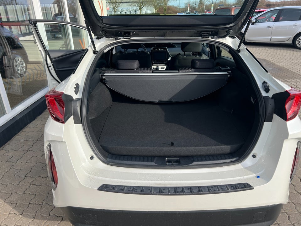 Toyota Prius 1,8 Plug-in Hybrid H3 MDS 5d