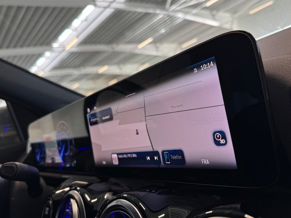 Mercedes EQA300 Progressive 4Matic 5d